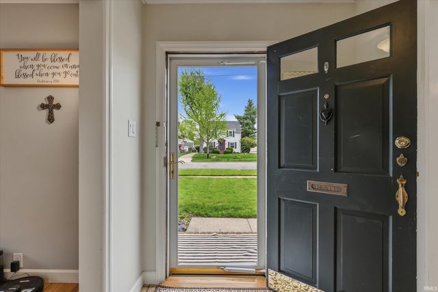 1706 Mckinley Avenue, South Bend, IN 46617