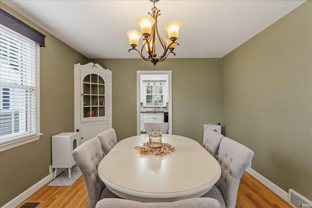 1706 Mckinley Avenue, South Bend, IN 46617