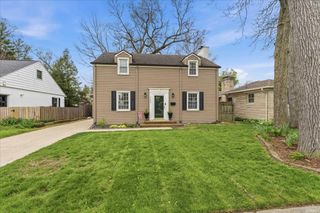1706 Mckinley Avenue, South Bend, IN 46617