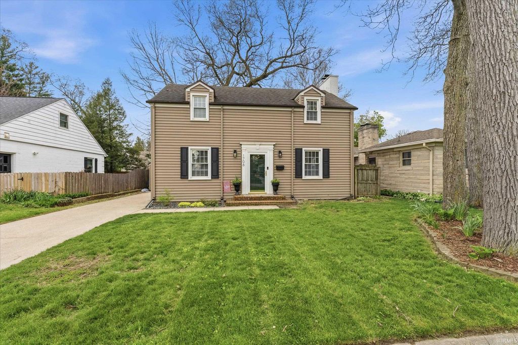 1706 Mckinley Avenue, South Bend, IN 46617