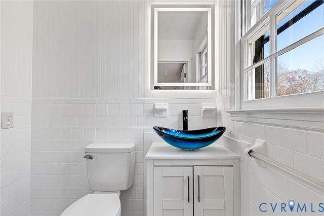 10407 Hollyberry Dr, North Chesterfield, VA 23237