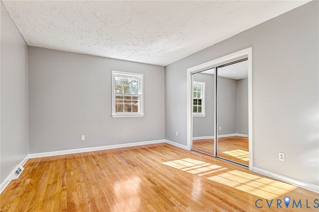 10407 Hollyberry Dr, North Chesterfield, VA 23237