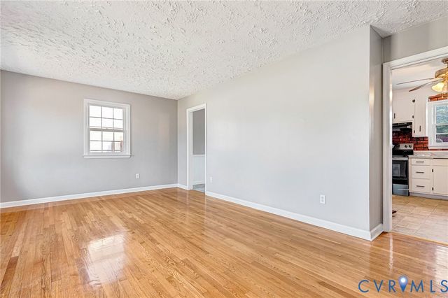 10407 Hollyberry Dr, North Chesterfield, VA 23237