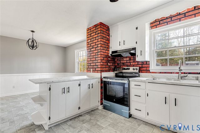 10407 Hollyberry Dr, North Chesterfield, VA 23237