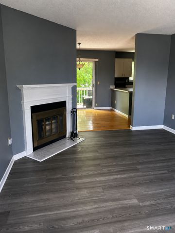 925 Oronoke Road 27G, Waterbury, CT 06708