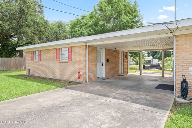 216 Begnaud Drive, Lafayette, LA 70501
