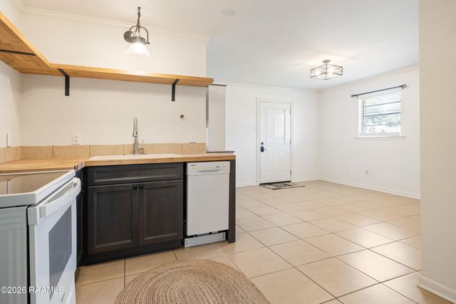 216 Begnaud Drive, Lafayette, LA 70501