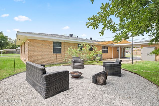 216 Begnaud Drive, Lafayette, LA 70501