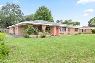 216 Begnaud Drive, Lafayette, LA 70501