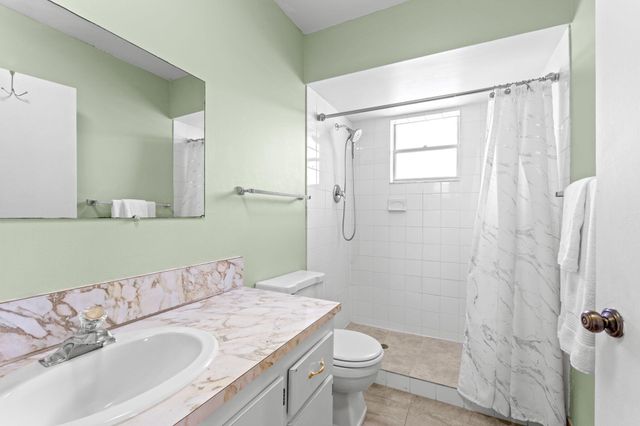 3 Greenway Village North 209, Royal Palm Beach, FL 33411