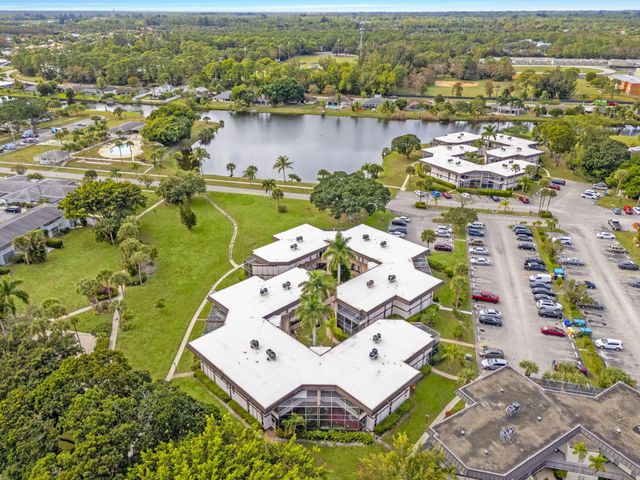 3 Greenway Village North 209, Royal Palm Beach, FL 33411