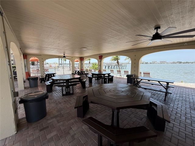 4525 COVE CIRCLE 1107, St Petersburg, FL 33708