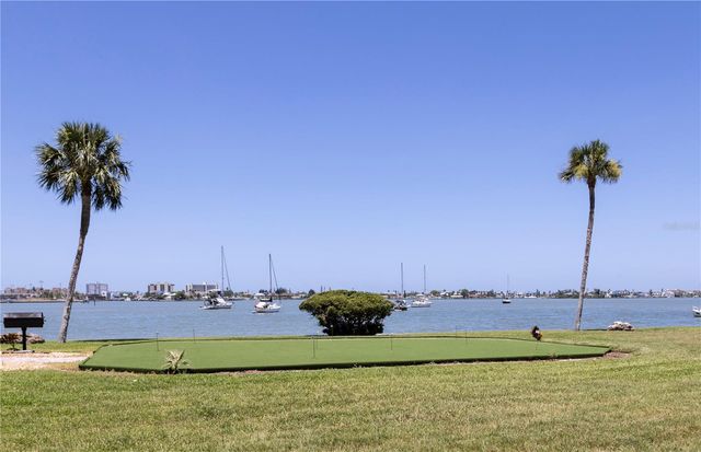 4525 COVE CIRCLE 1107, St Petersburg, FL 33708