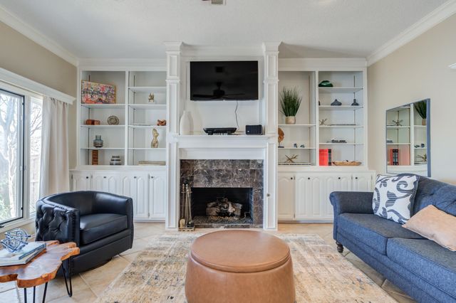 16 S Lakeshore Drive, Ransom Canyon, TX 79366