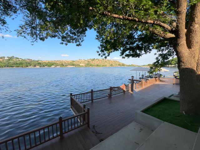 16 S Lakeshore Drive, Ransom Canyon, TX 79366