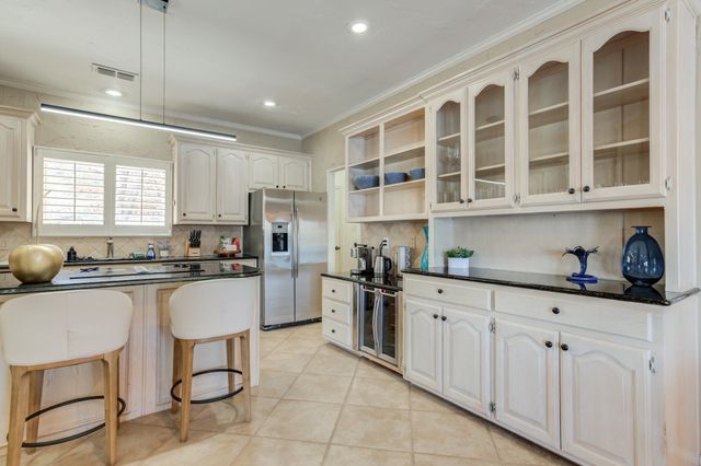 16 S Lakeshore Drive, Ransom Canyon, TX 79366