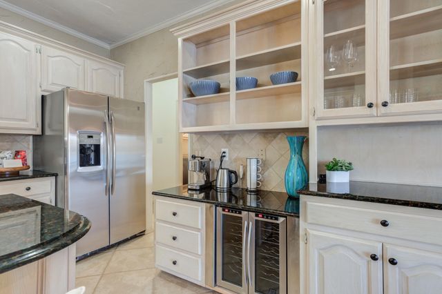 16 S Lakeshore Drive, Ransom Canyon, TX 79366