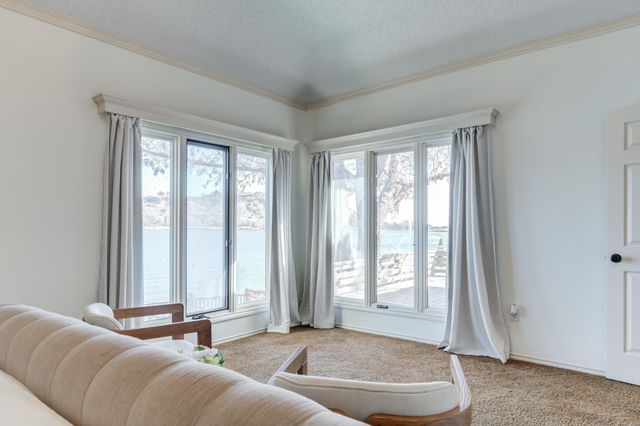 16 S Lakeshore Drive, Ransom Canyon, TX 79366