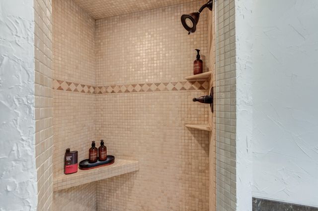 16 S Lakeshore Drive, Ransom Canyon, TX 79366