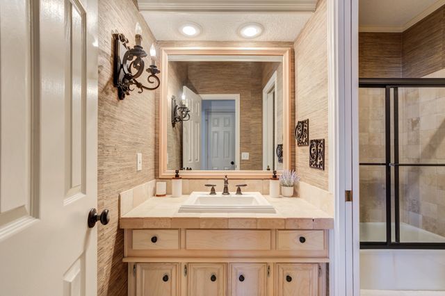 16 S Lakeshore Drive, Ransom Canyon, TX 79366