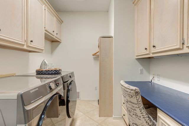 16 S Lakeshore Drive, Ransom Canyon, TX 79366