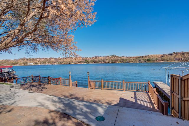 16 S Lakeshore Drive, Ransom Canyon, TX 79366