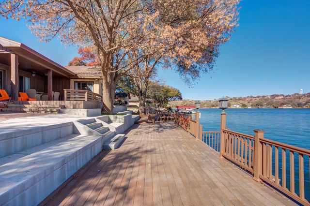 16 S Lakeshore Drive, Ransom Canyon, TX 79366