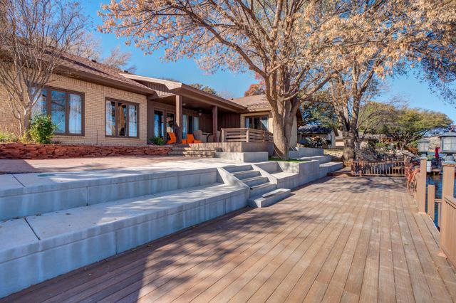 16 S Lakeshore Drive, Ransom Canyon, TX 79366