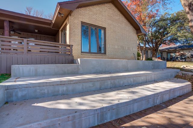 16 S Lakeshore Drive, Ransom Canyon, TX 79366