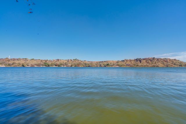 16 S Lakeshore Drive, Ransom Canyon, TX 79366