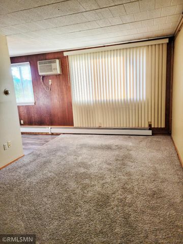 553 1st Avenue S, South Saint Paul, MN 55075