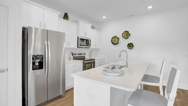 1058 Hayward Loop, Foley, AL 36535