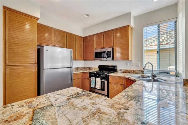 8215 E White Oak Ridge 58, Orange, CA 92869