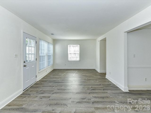 8322 Knights Bridge Road, Charlotte, NC 28210