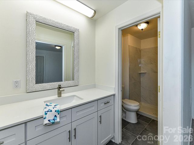 8322 Knights Bridge Road, Charlotte, NC 28210