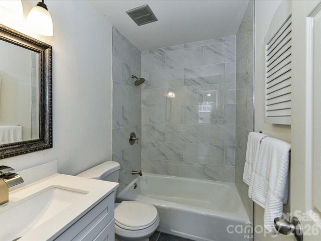 8322 Knights Bridge Road, Charlotte, NC 28210