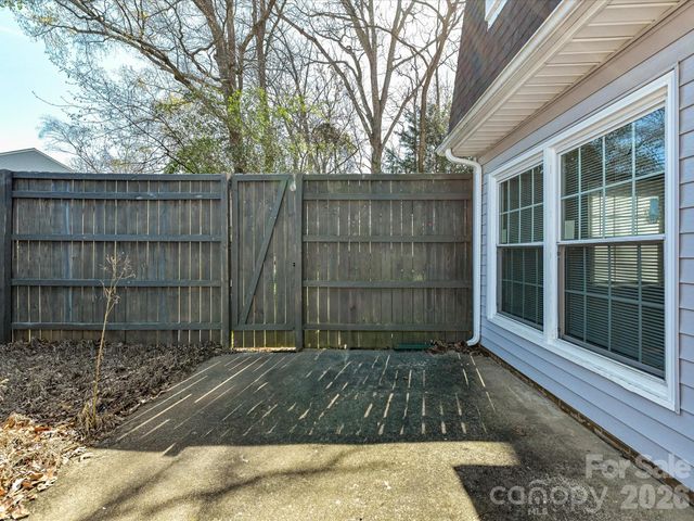 8322 Knights Bridge Road, Charlotte, NC 28210