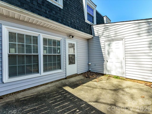 8322 Knights Bridge Road, Charlotte, NC 28210