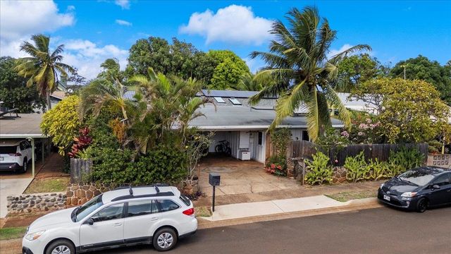 233 Kahiko St, Paia, HI 96779