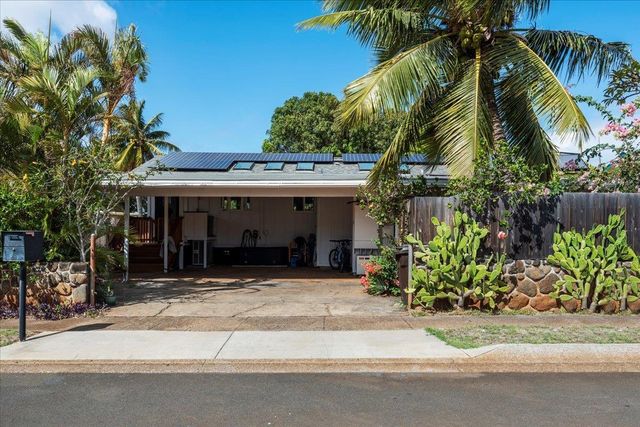 233 Kahiko St, Paia, HI 96779