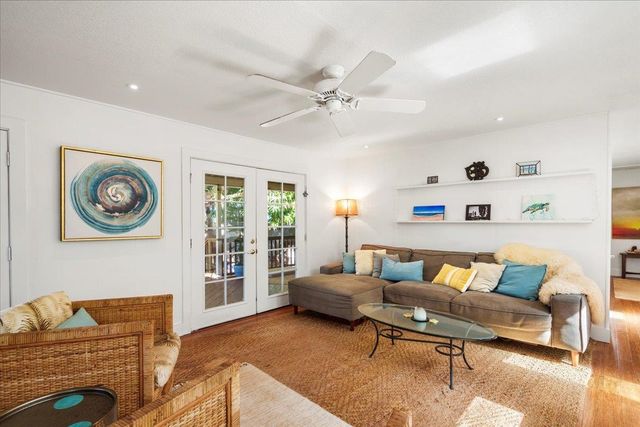 233 Kahiko St, Paia, HI 96779