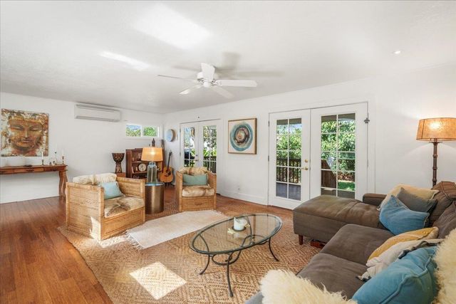 233 Kahiko St, Paia, HI 96779