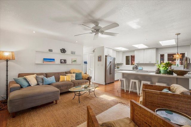 233 Kahiko St, Paia, HI 96779