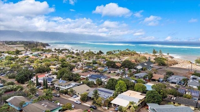 233 Kahiko St, Paia, HI 96779