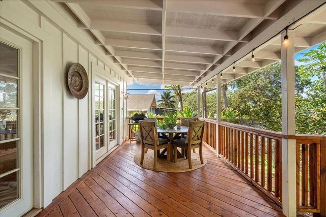 233 Kahiko St, Paia, HI 96779