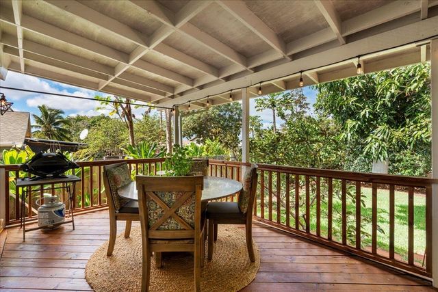 233 Kahiko St, Paia, HI 96779