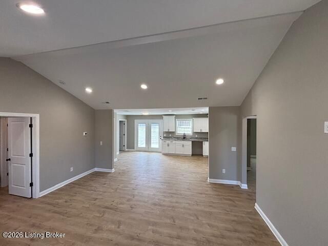 9104 Maplecreek Dr, Louisville, KY 40219