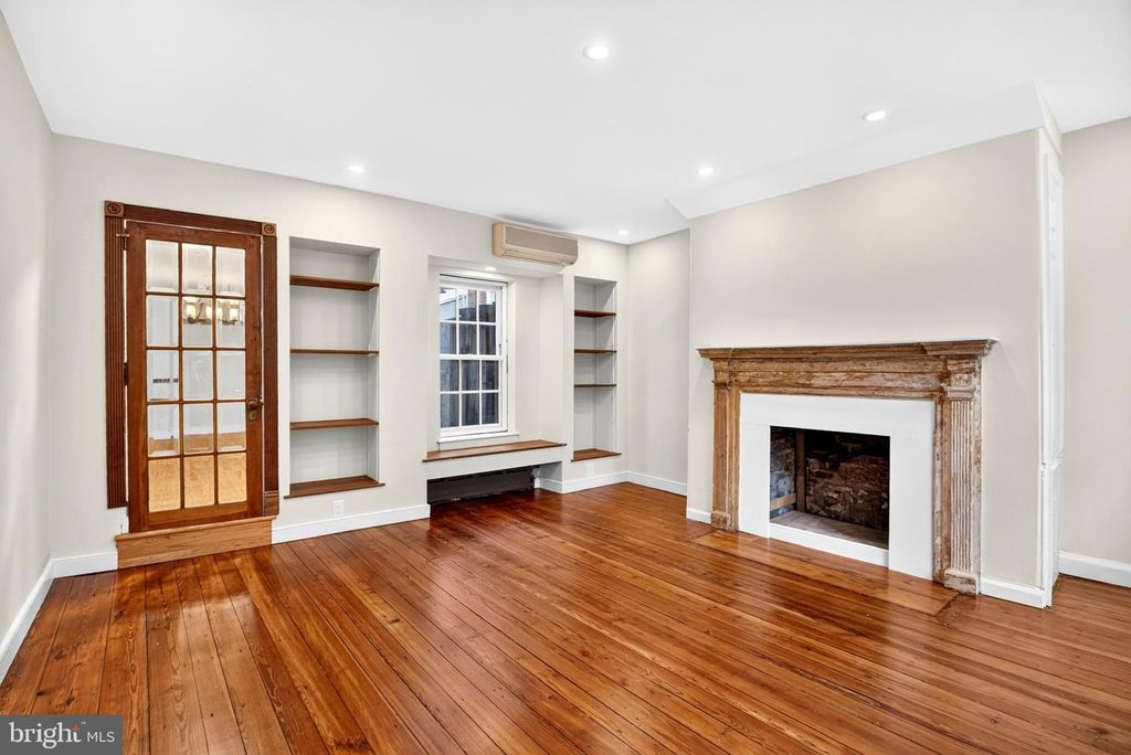 108 KENILWORTH ST, PHILADELPHIA, PA 19147 — exterior