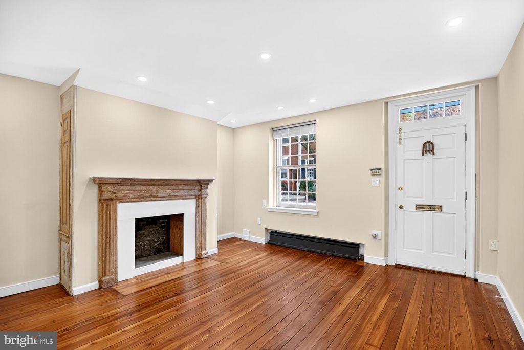 108 KENILWORTH ST, PHILADELPHIA, PA 19147 — photo 3