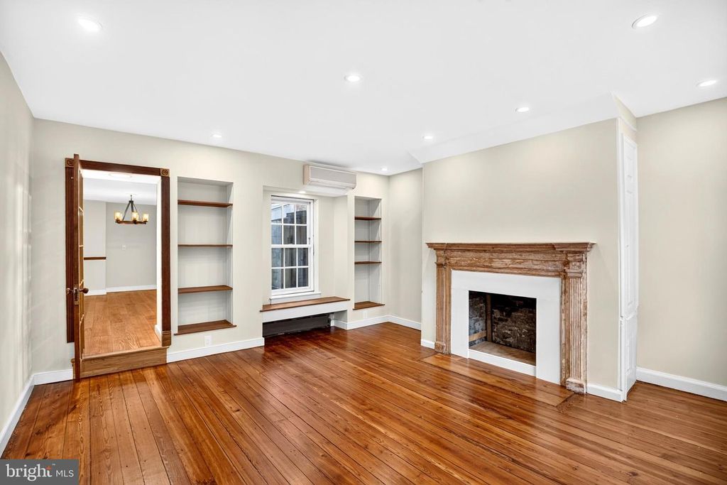 108 KENILWORTH ST, PHILADELPHIA, PA 19147 — photo 4